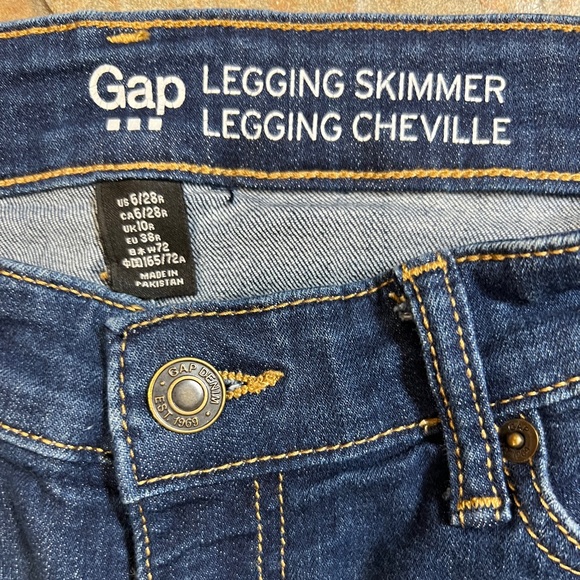 GAP Distressed Factory Leggings Skimmer Sz 6/28R - Picture 4 of 6